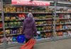 Россияне смогут употреблять продукты до оплаты на кассе