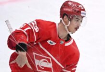 Продолжение безумного межсезонья: что известно о скандальном переходе лучшего бомбардира «Спартака» Голдобина в СКА