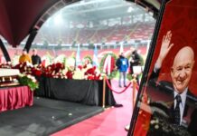 Соболезнования Путина, венок от Инфантино, слёзы Сёмина и композиция Синатры: как в Москве простились с Симоняном